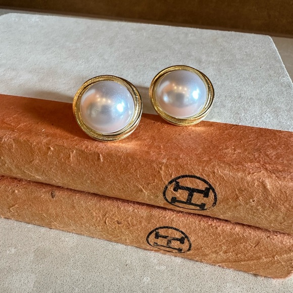 Zara Gold and White Pearl Earrings - Picture 2 of 4